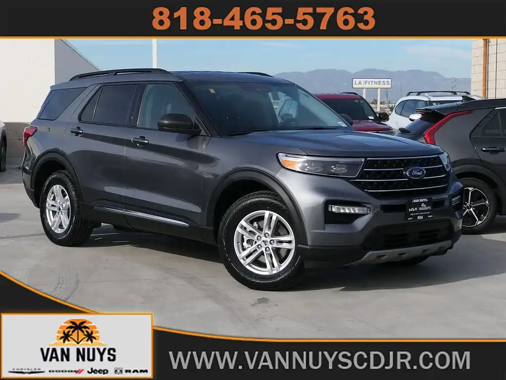 2024 Ford Explorer XLT 4WD's photo