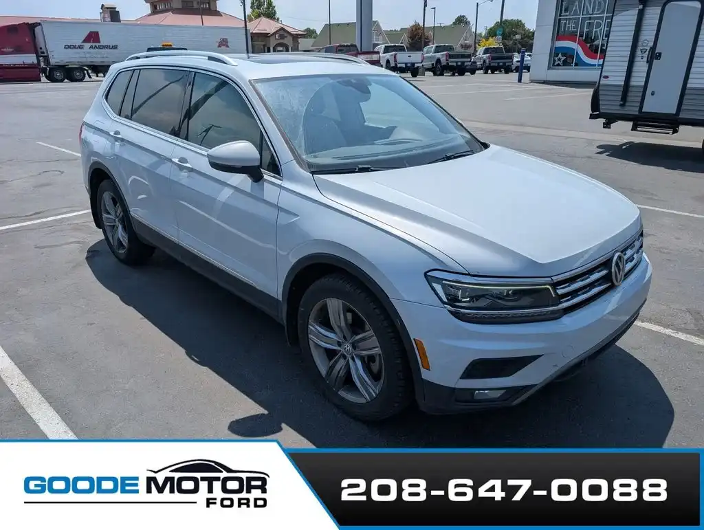 2018 Volkswagen Tiguan 2.0T SEL Premium 4Motion's photo