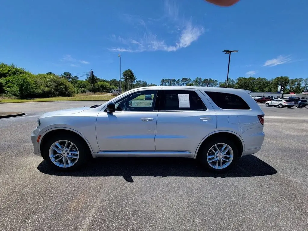 2023 Dodge Durango GT AWD photo 3