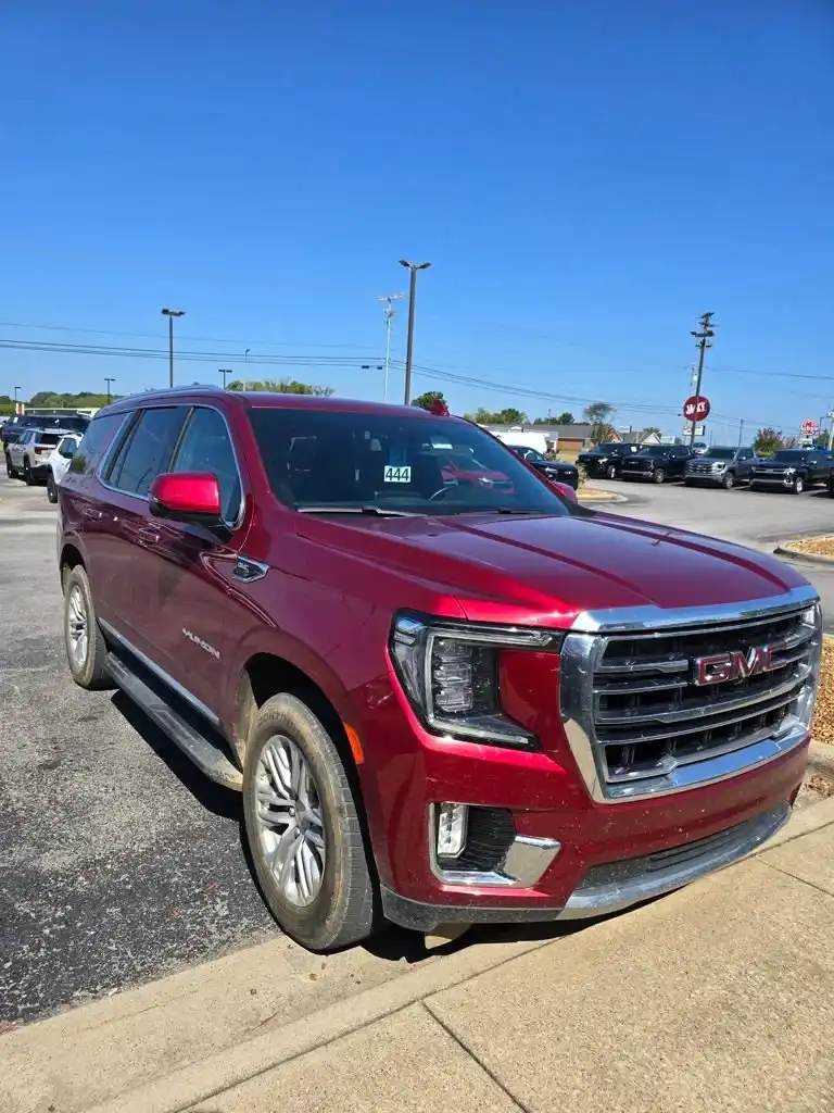 2024 GMC Yukon SLT 2WD's photo