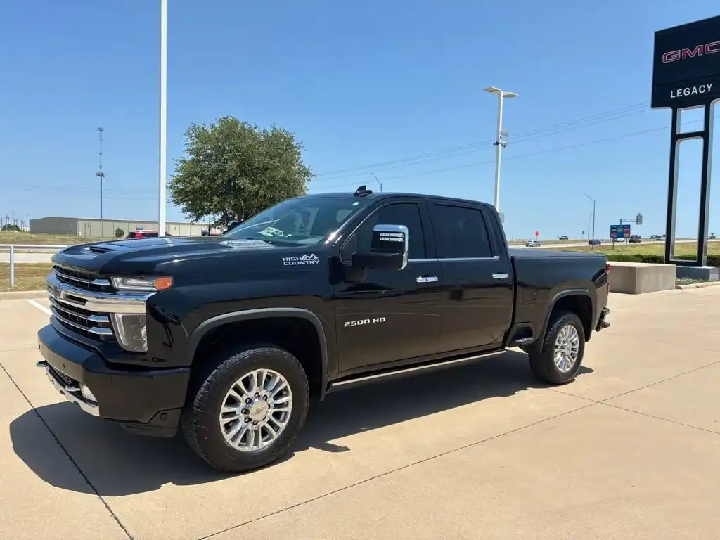 2023 Chevrolet Silverado HD High Country 4WD Crew Cab Standard Box's photo