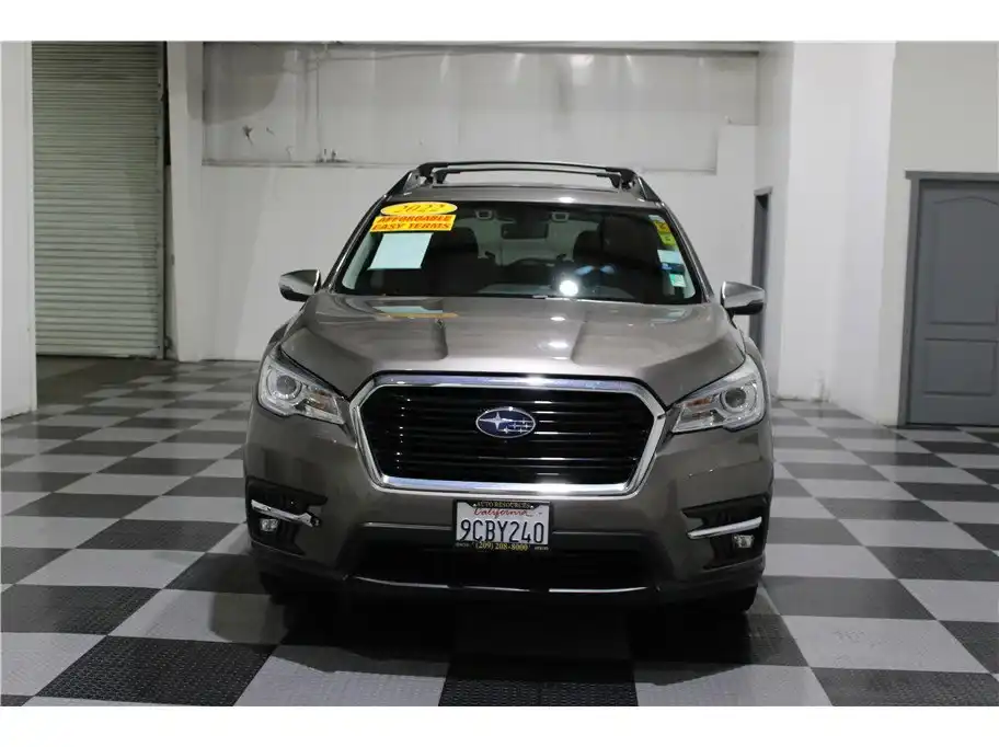 2022 Subaru Ascent Touring's photo