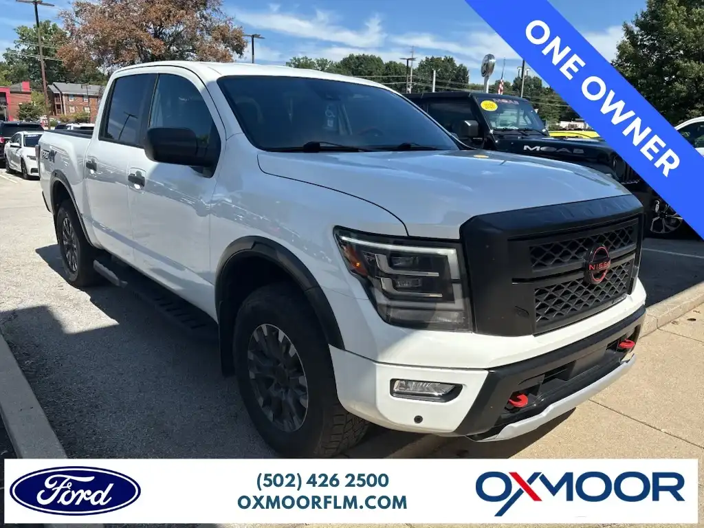 2024 Nissan Titan PRO-4X 4WD Crew Cab's photo