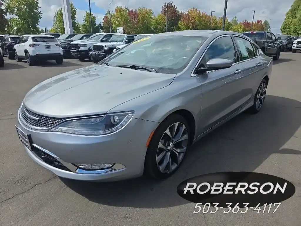 2015 Chrysler 200 C's photo