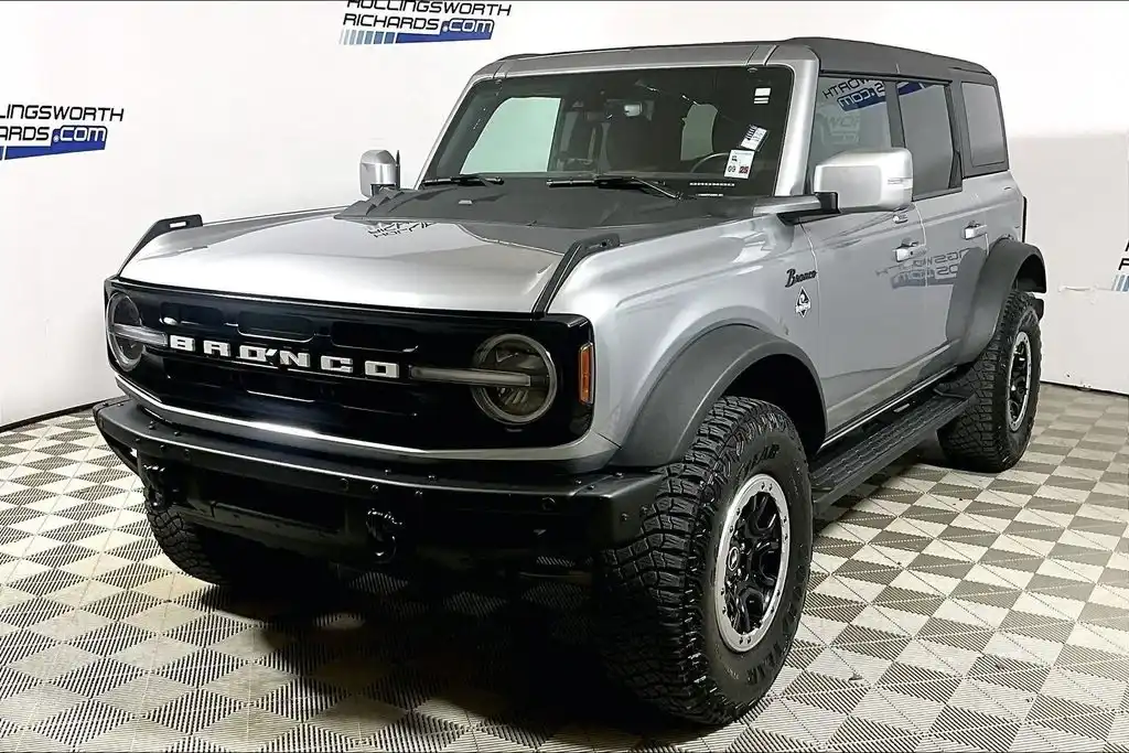 2023 Ford Bronco Outer Banks 4WD's photo
