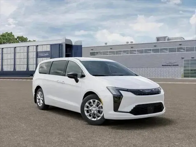 2027 Chrysler Pacifica Select AWD photo 3