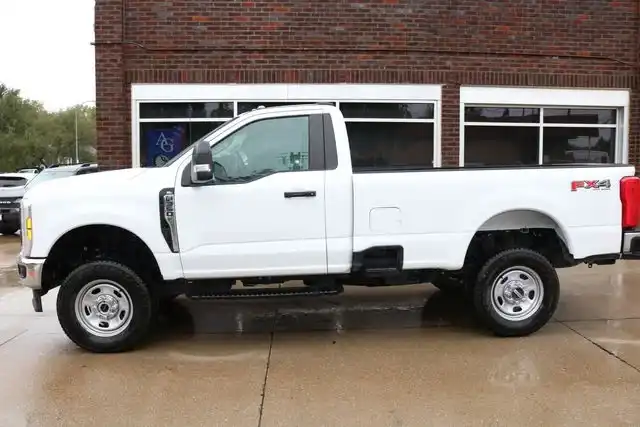 2023 Ford F-350 XL 4WD Regular Cab SRW 8' Box's photo