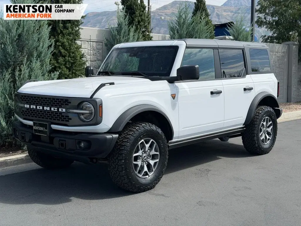 2025 Ford Bronco Badlands 4WD photo 3