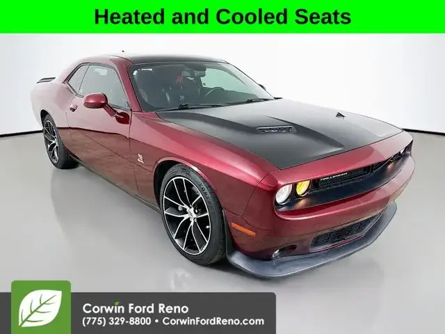 2017 Dodge Challenger Scat Pack photo 1