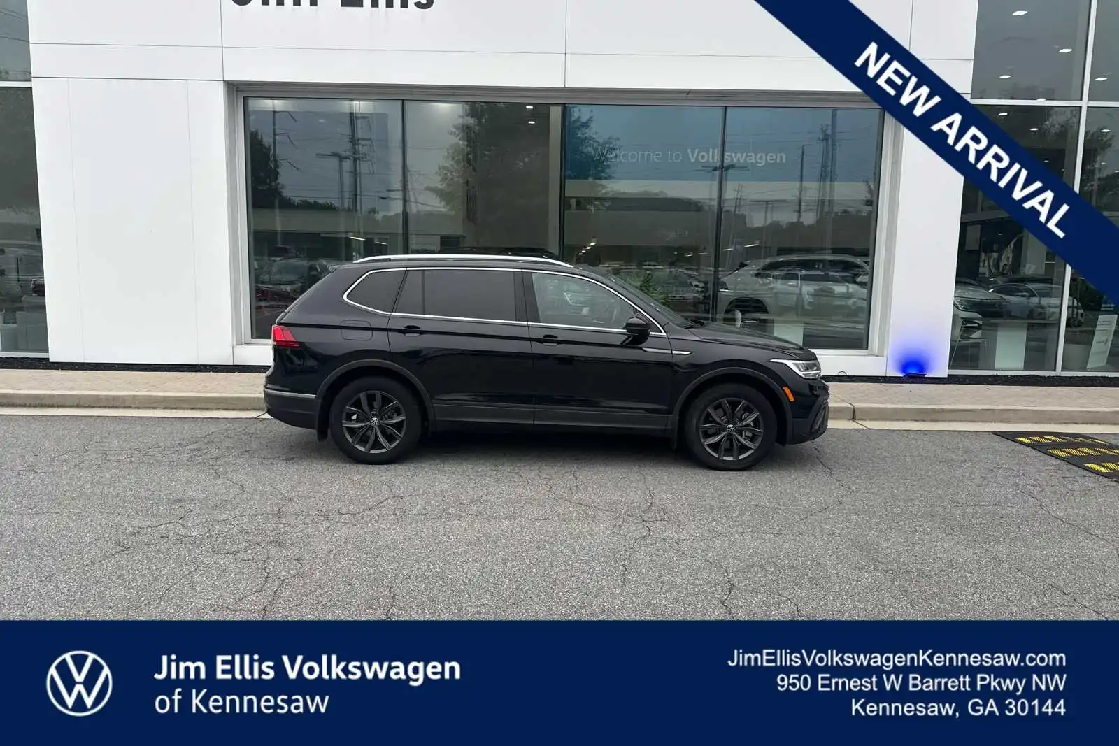 2023 Volkswagen Tiguan 2.0T SE 4Motion's photo