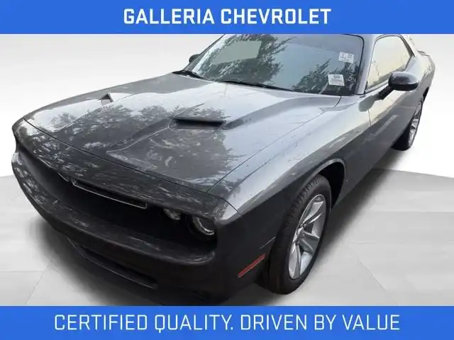 2023 Dodge Challenger SXT Auto's photo