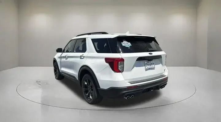 2021 Ford Explorer ST 4WD photo 4