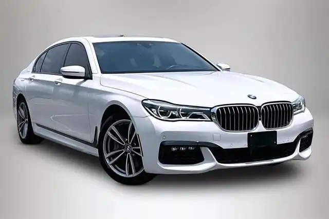 2019 BMW 7 Series 750i xDrive's photo