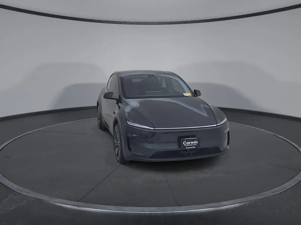 2026 Tesla Model Y Premium AWD photo 4