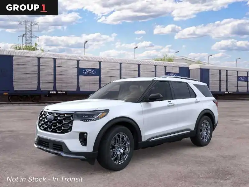 2026 Ford Explorer Platinum's photo