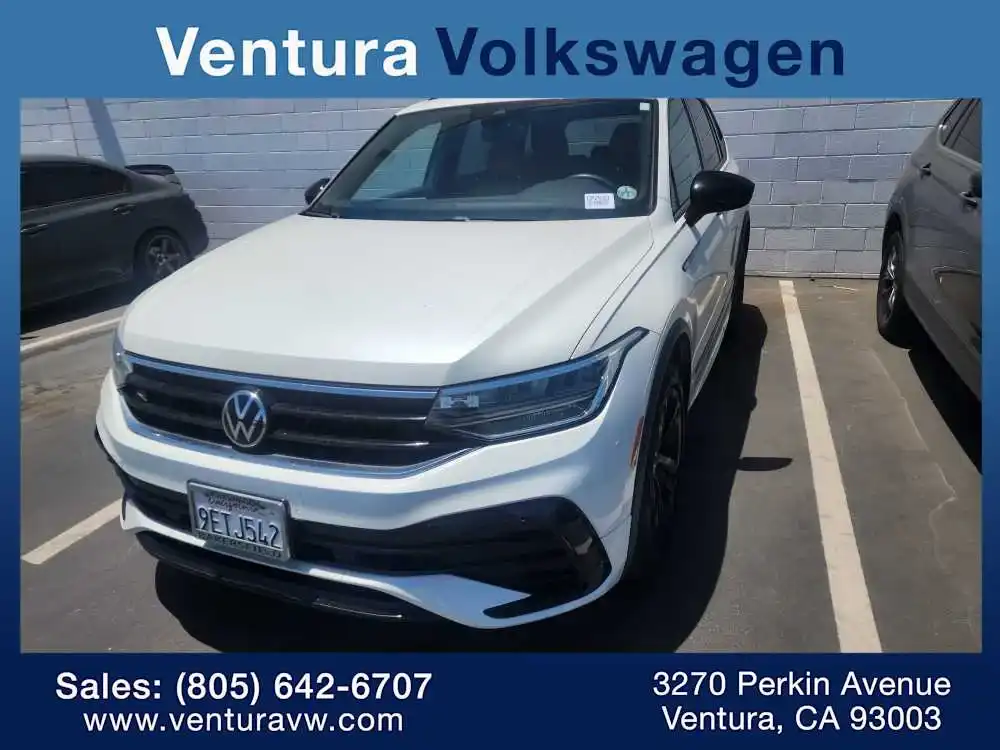 2023 Volkswagen Tiguan 2.0T SE R-Line Black's photo