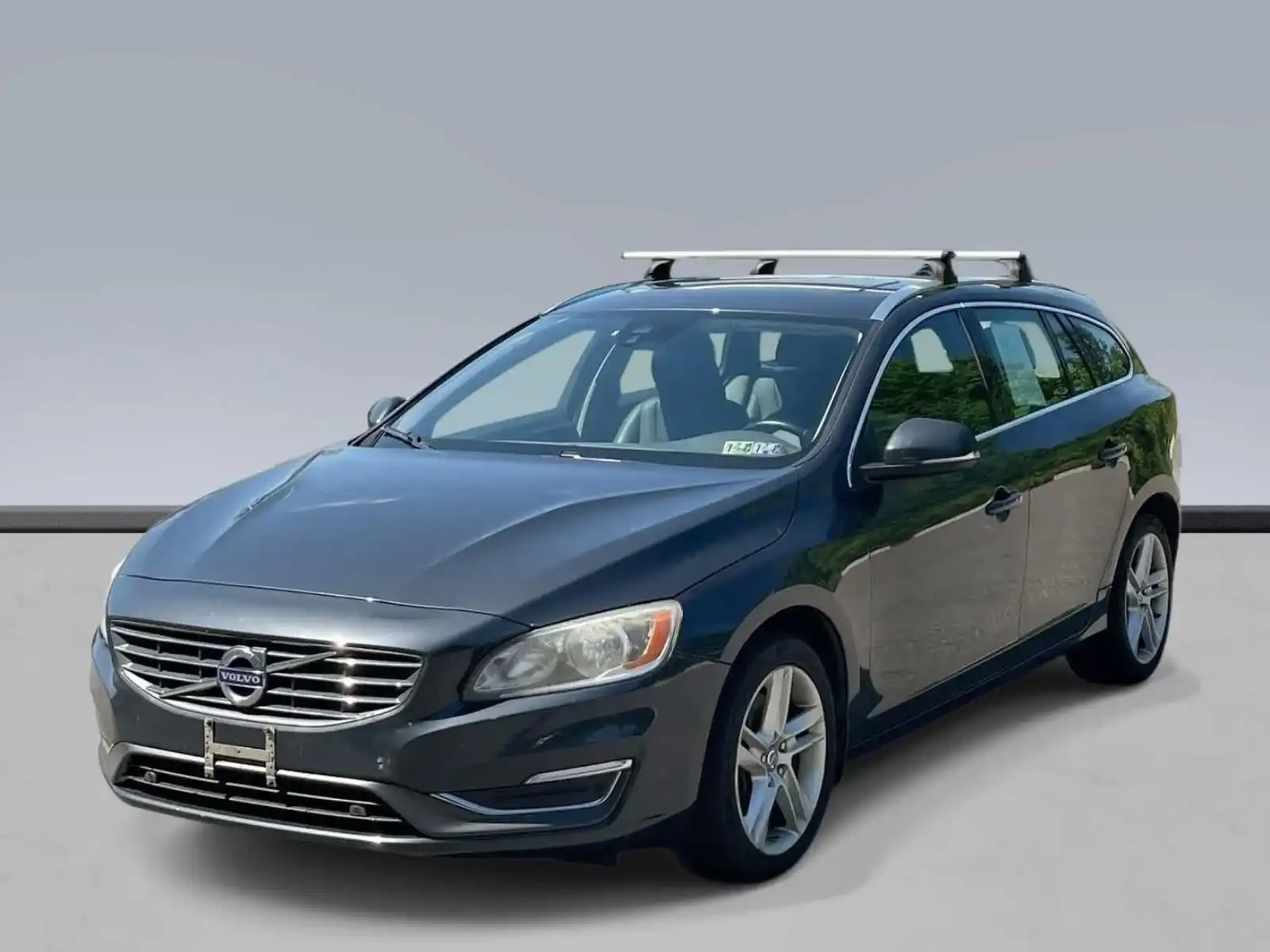 2015 Volvo V60 T5 AWD Premier's photo