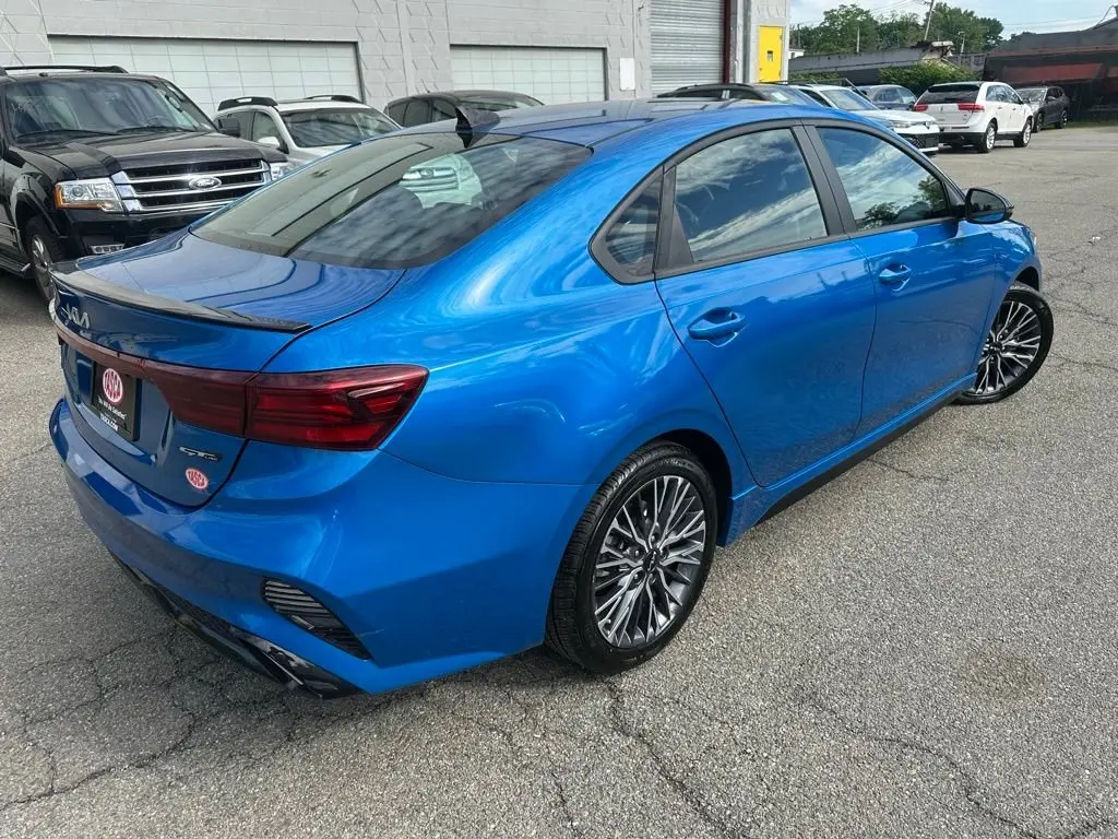 2023 Kia Forte GT-Line AT photo 4