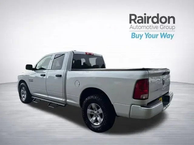 2018 RAM 1500 Express Quad Cab 6'4 photo 5