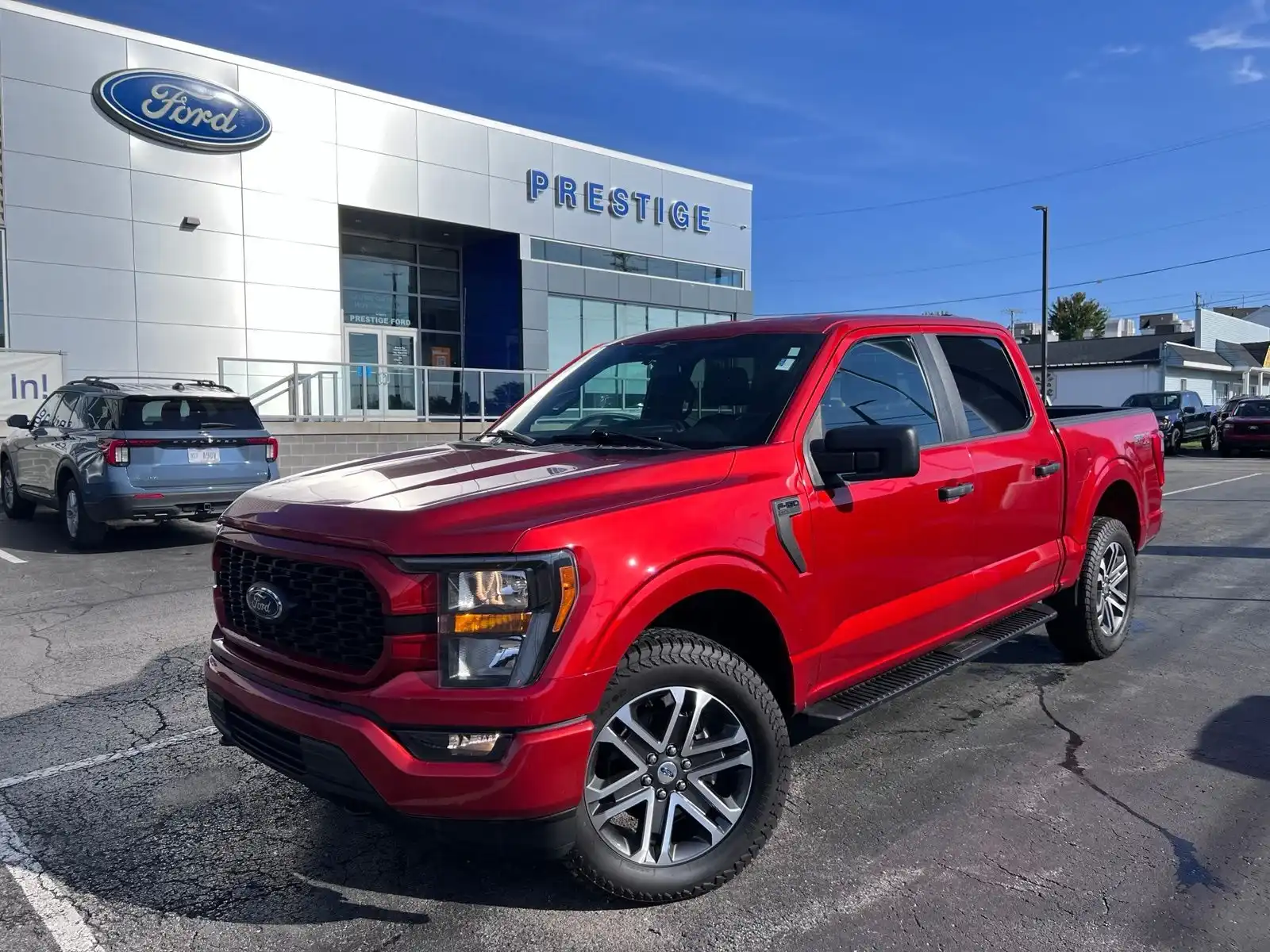 2023 Ford F-150 XL 4WD SuperCrew 5-1/2' Box's photo