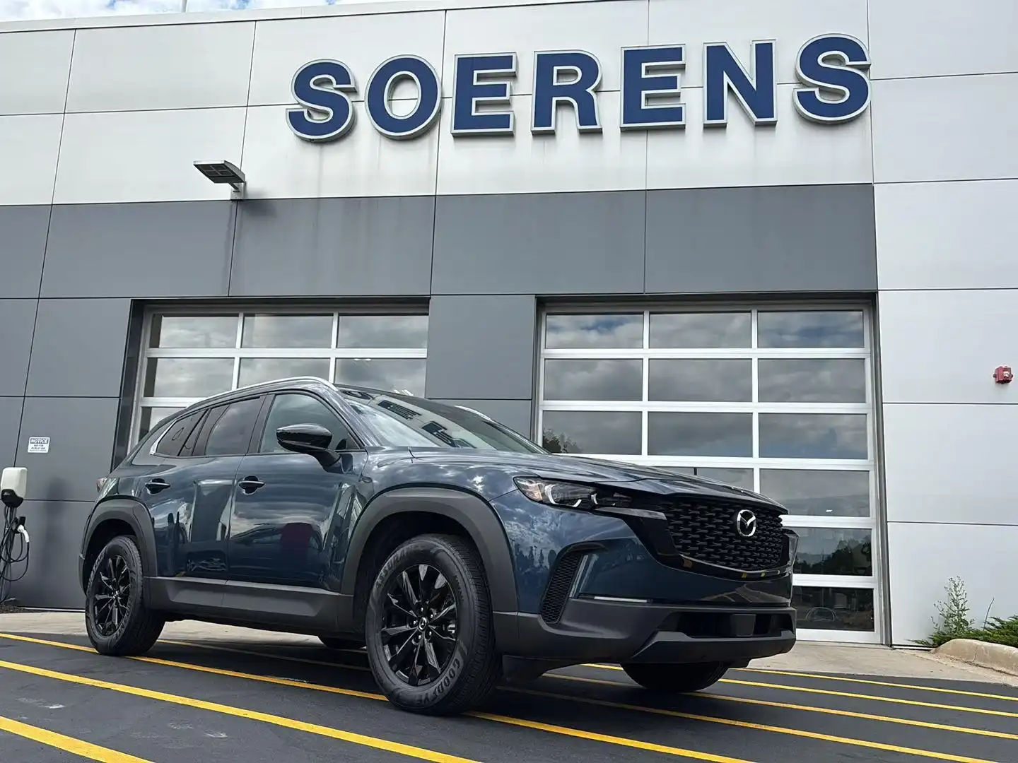 2025 Mazda CX-50 2.5 S Premium's photo