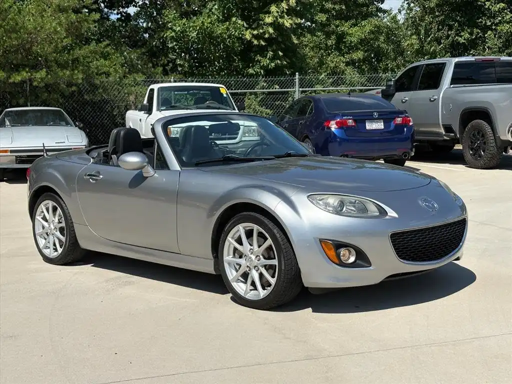 2012 Mazda MX-5 Miata Grand Touring Hard Top Auto's photo
