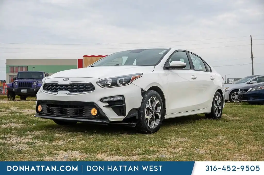 2020 Kia Forte LXS AT's photo