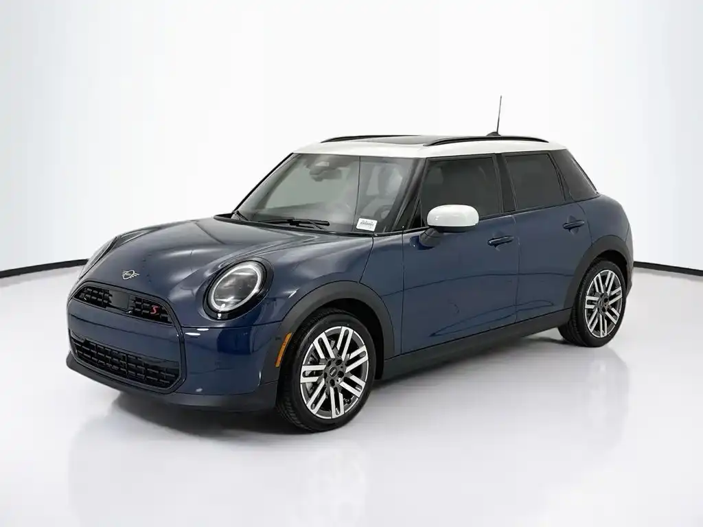 2026 MINI Hardtop Cooper S Signature's photo