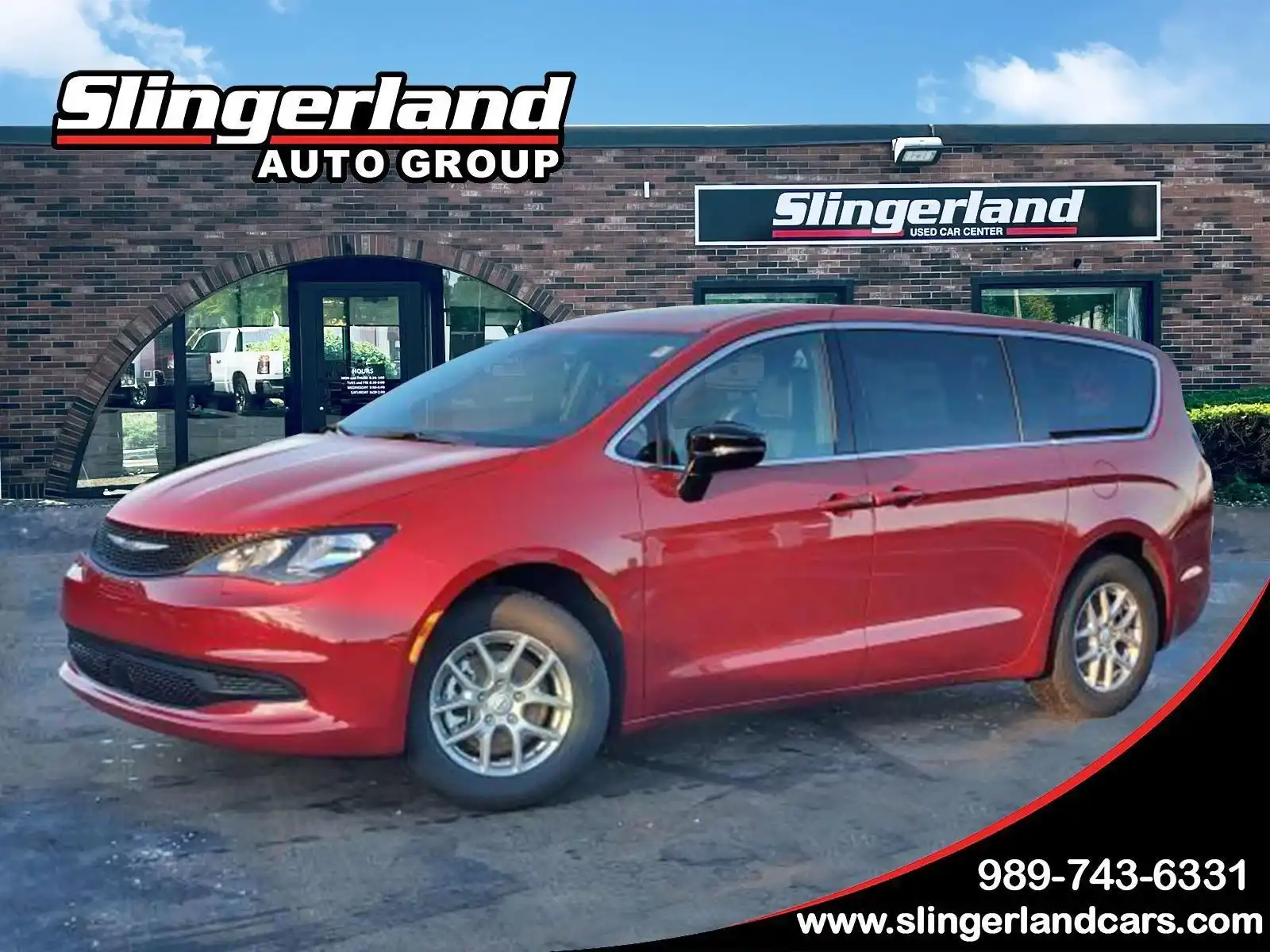 2026 Chrysler Voyager LX's photo
