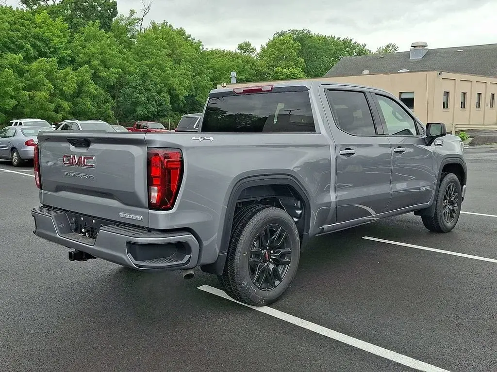 2026 GMC Sierra 4WD Crew Cab Std Box Elevation 3VL photo 5