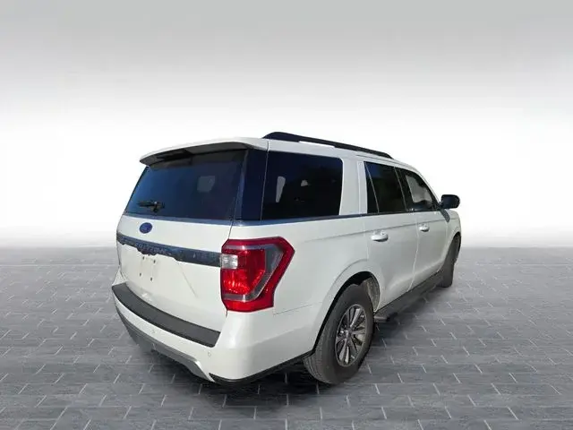 2020 Ford Expedition XLT photo 3