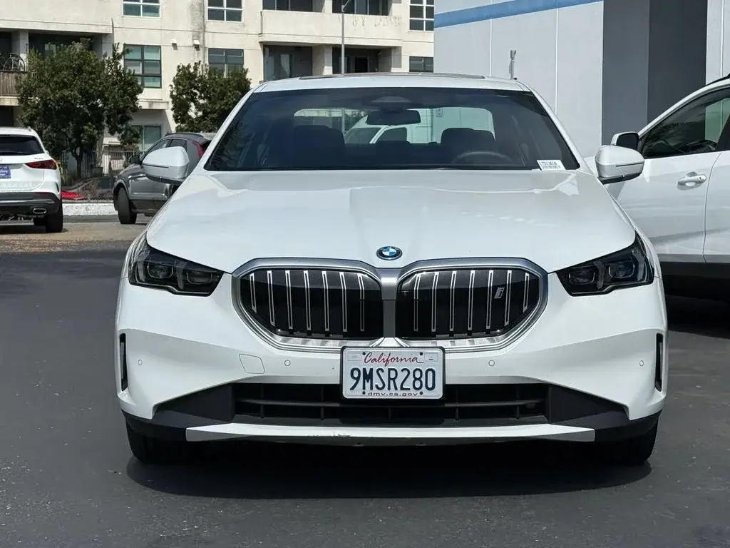 2024 BMW i5 eDrive40 photo 4