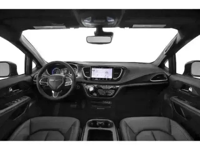 2026 Chrysler Pacifica Select AWD photo 5