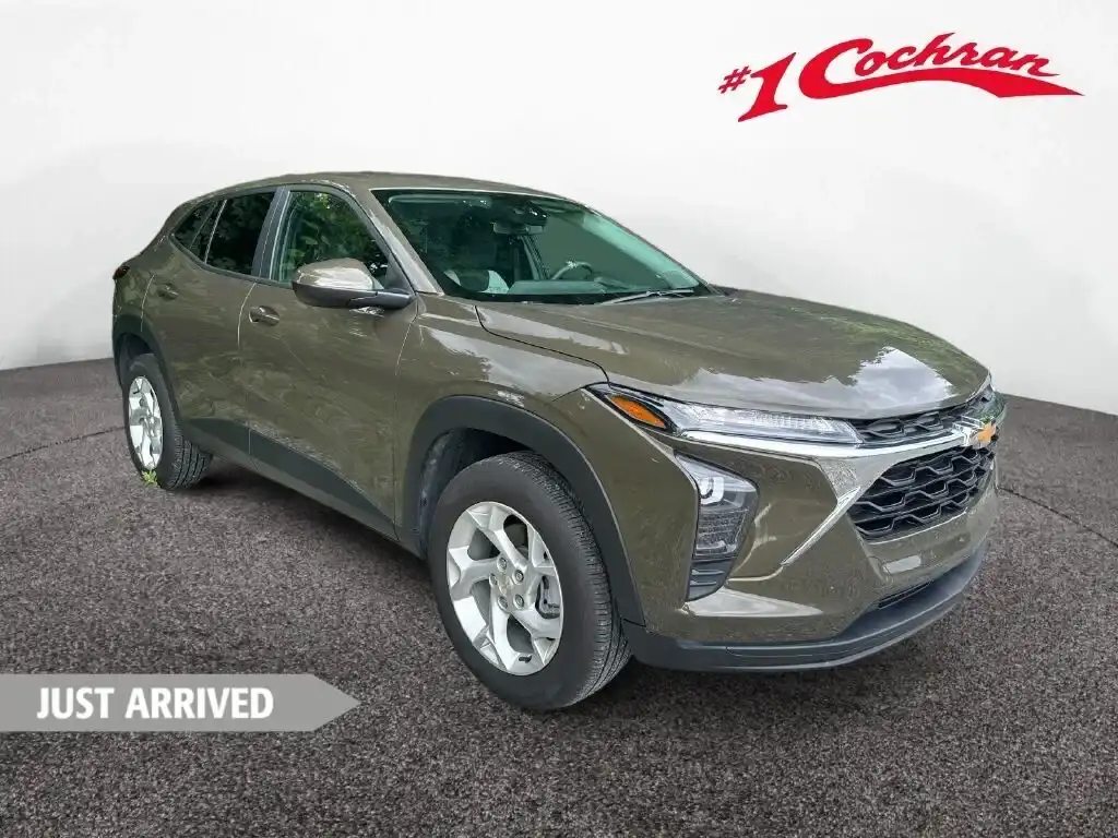 2024 Chevrolet Trax LS's photo