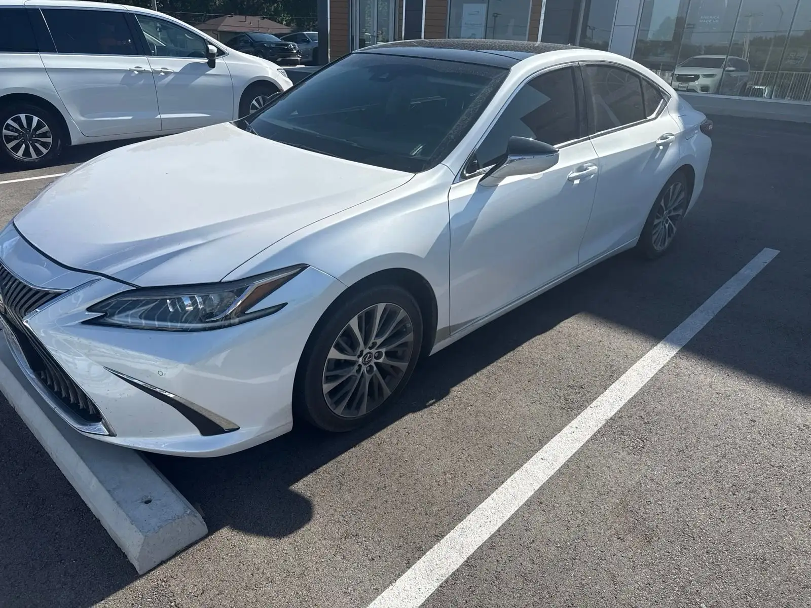 2019 Lexus ES 350 350's photo