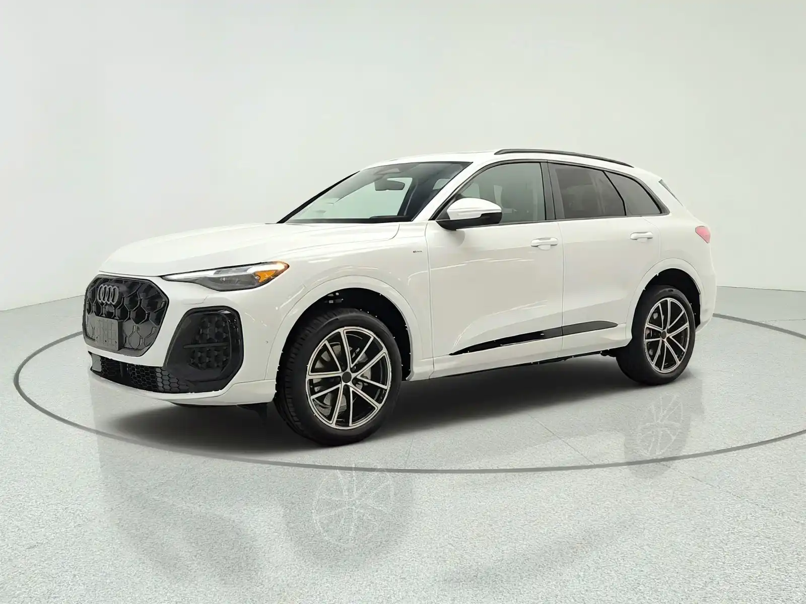 2026 Audi Q5 Premium Plus quattro's photo