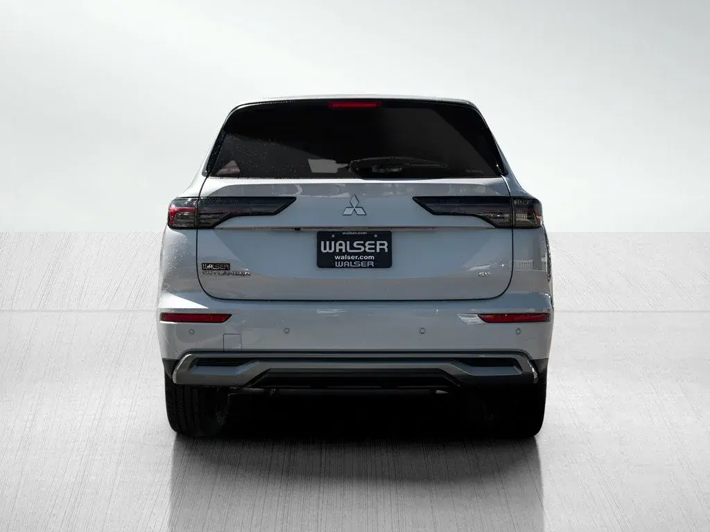 2026 Mitsubishi Outlander SE S-AWC photo 5