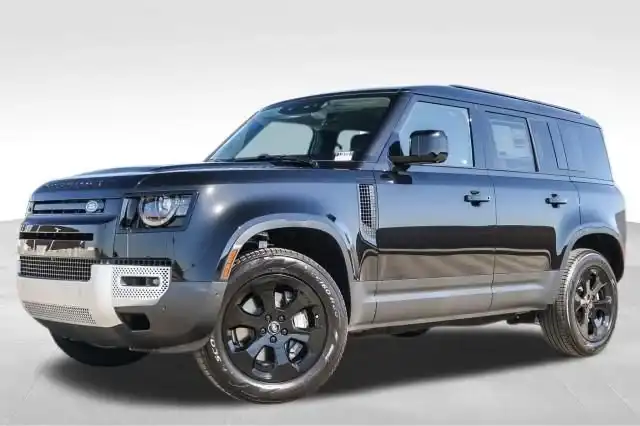 2025 Land Rover Defender 110 P400 S's photo