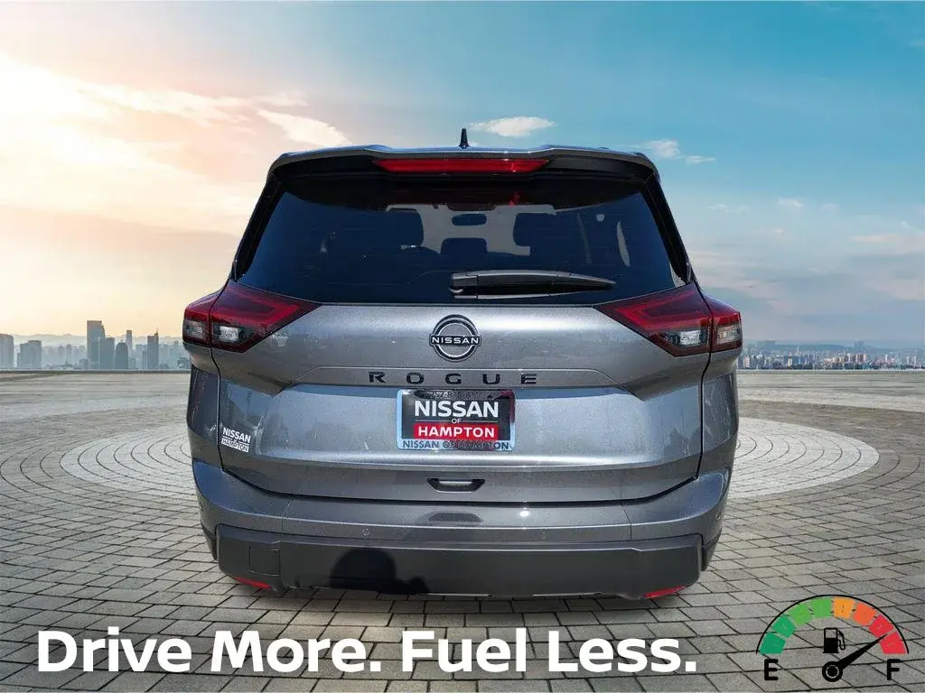 2026 Nissan Rogue Dark Armor photo 5