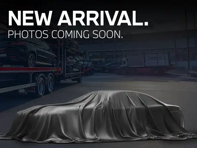 2015 Chrysler Town & Country Touring-L's photo