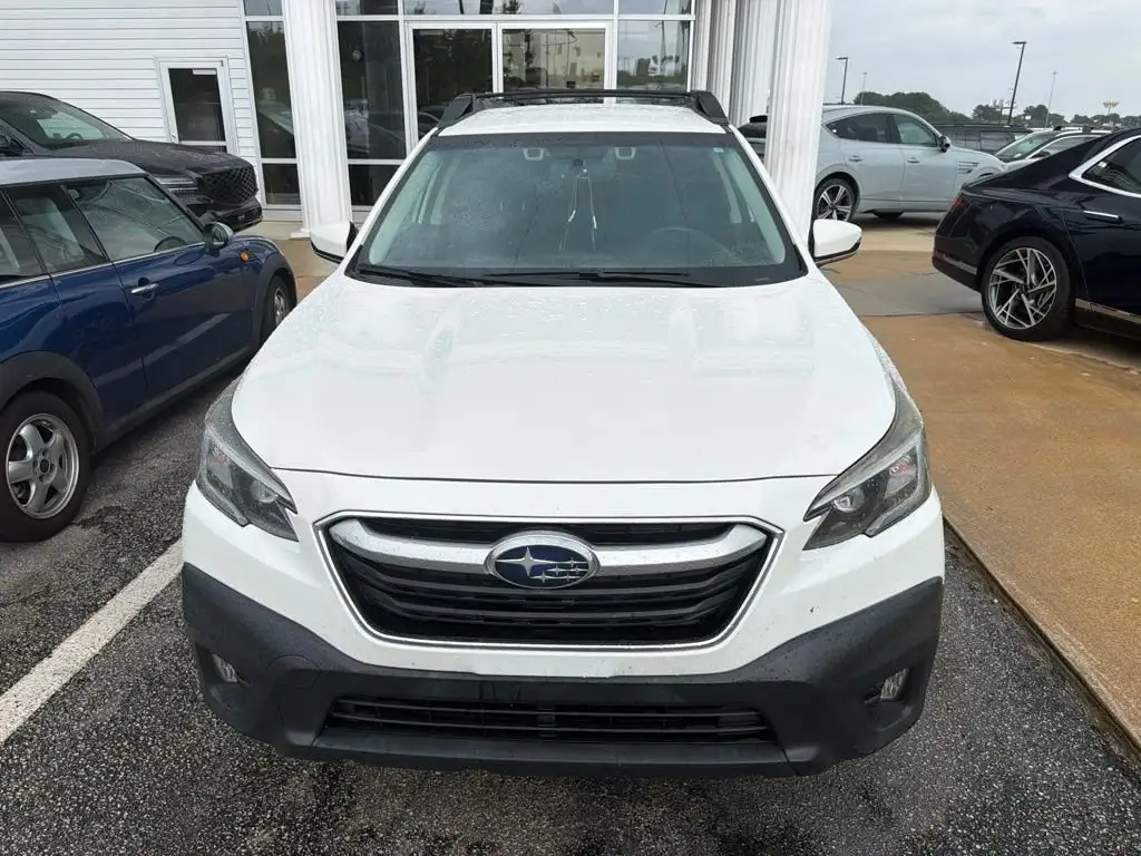2020 Subaru Outback Premium's photo