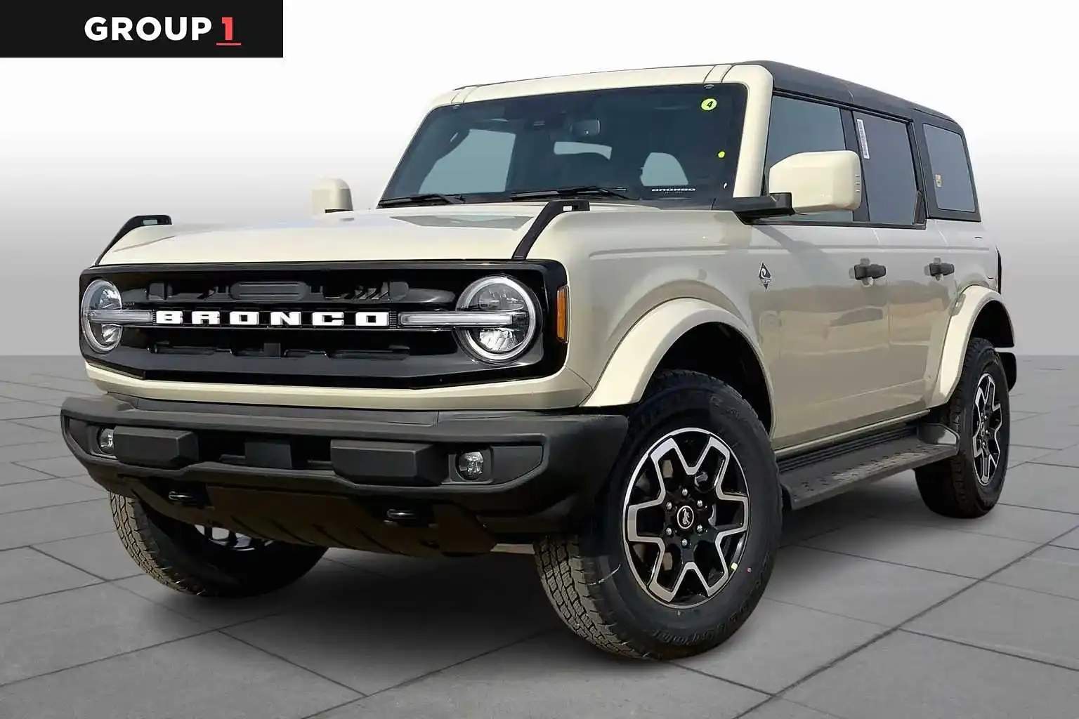 2026 Ford Bronco Outer Banks 4x4's photo