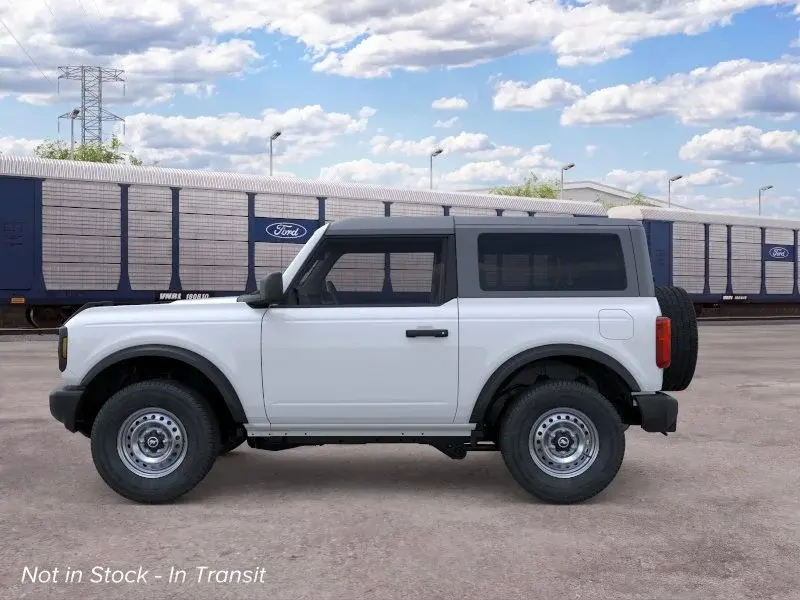 2026 Ford Bronco Base 4x4 photo 3