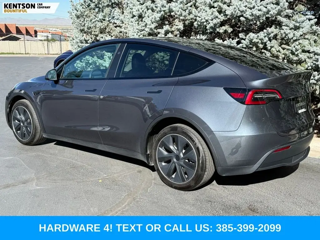2023 Tesla Model Y Long Range Dual Motor AWD photo 5