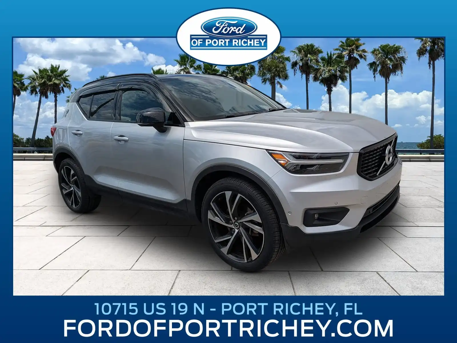 2019 Volvo XC40 T5 R-Design AWD's photo