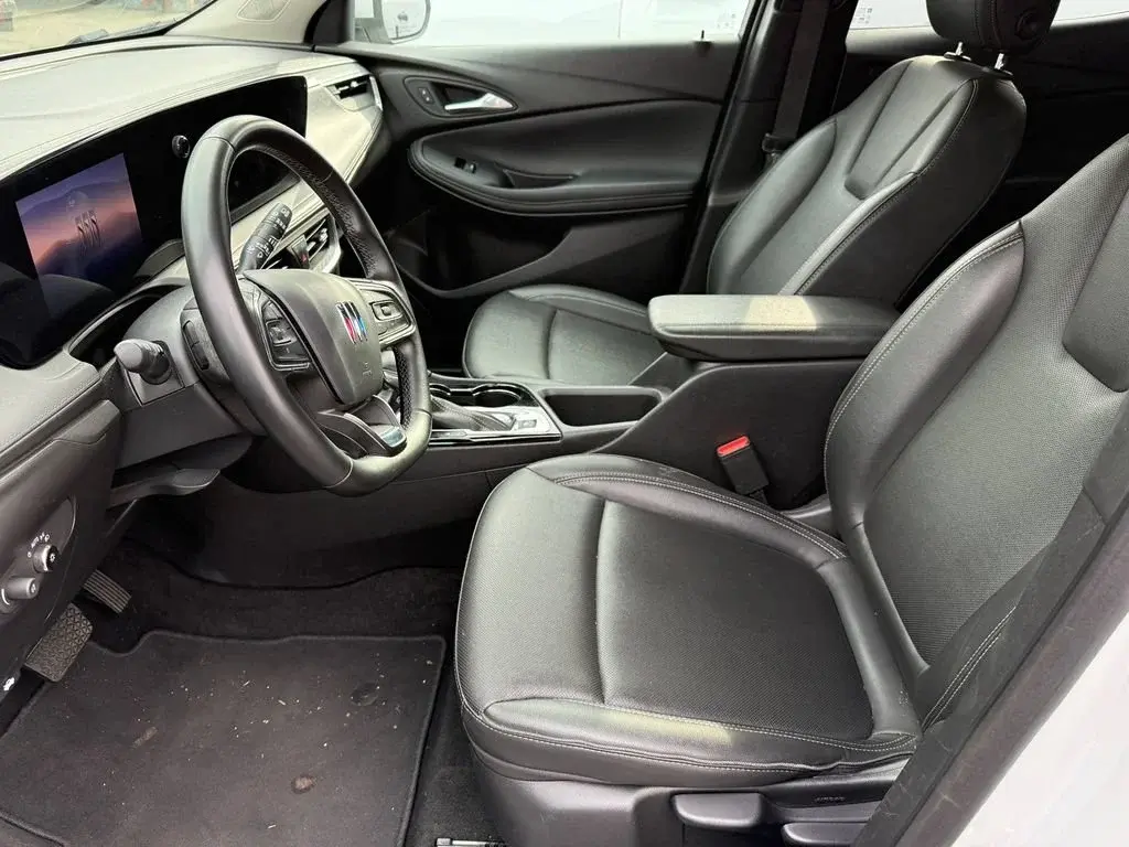 2024 Buick Encore GX Sport Touring photo 3