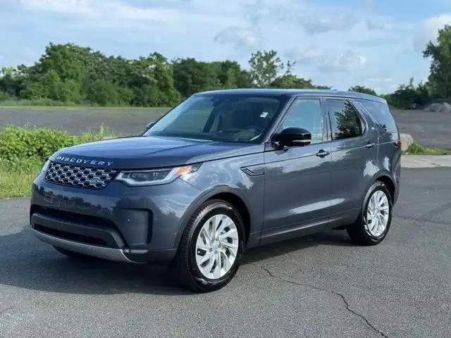 2025 Land Rover Discovery P300 S's photo