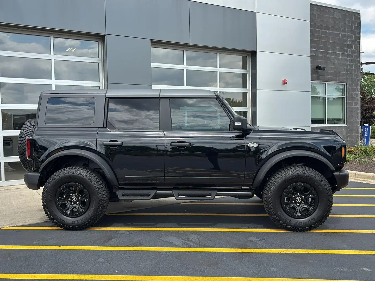 2023 Ford Bronco Wildtrak 4x4 photo 4