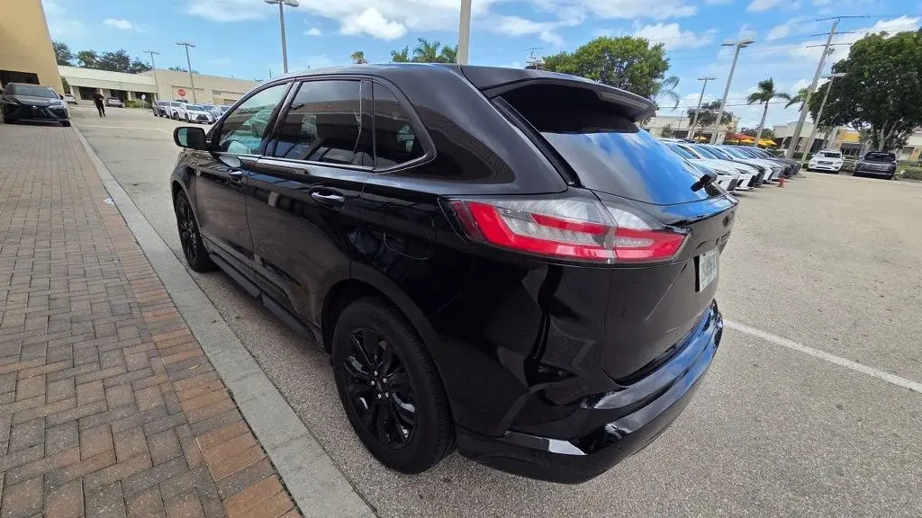 2024 Ford Edge SE AWD photo 4