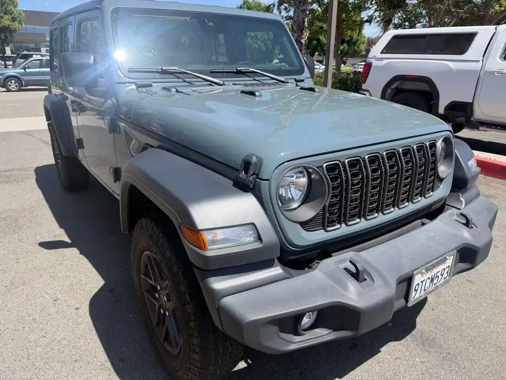 2024 Jeep Wrangler Sport S's photo